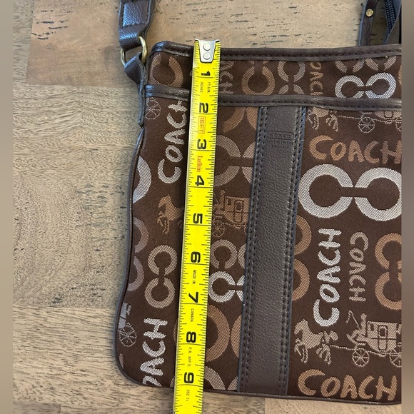 Vintage Coach Signature Brown Crossbody Bag - Picture 8 of 9